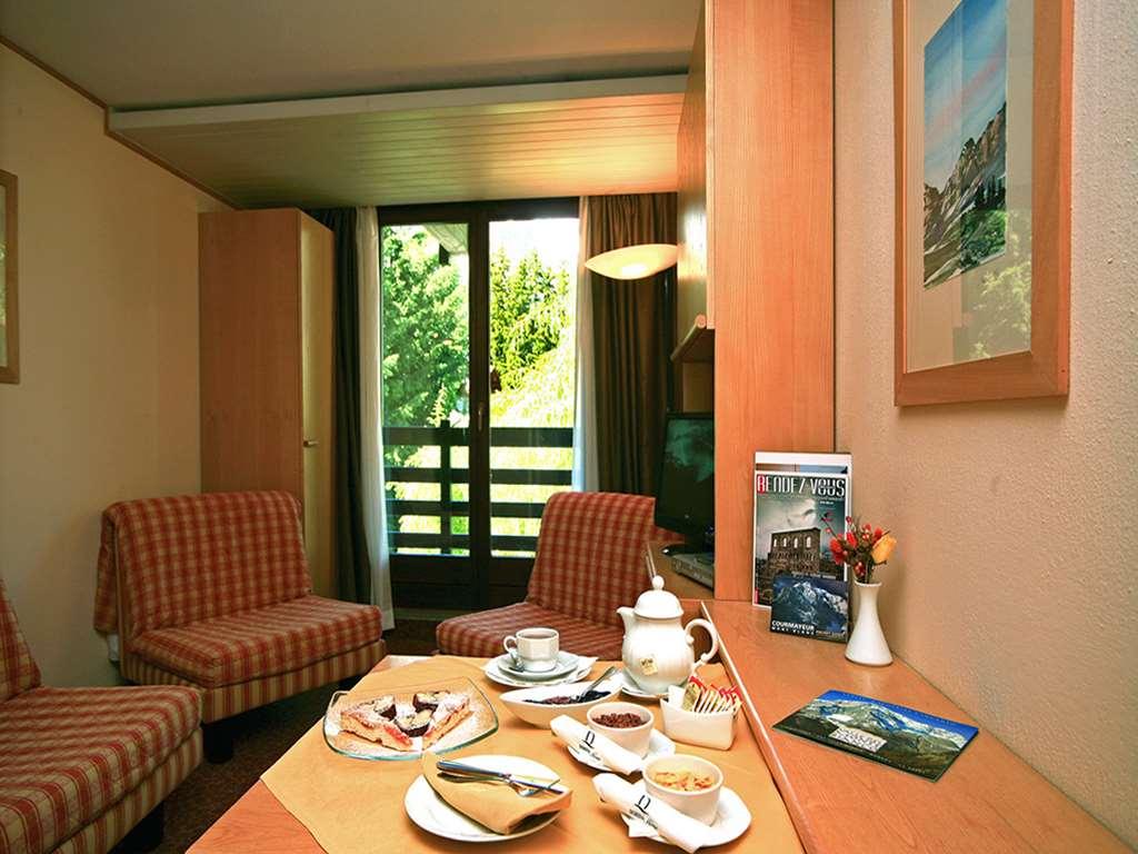 Hotel Les Jumeaux Courmayeur Kamer foto