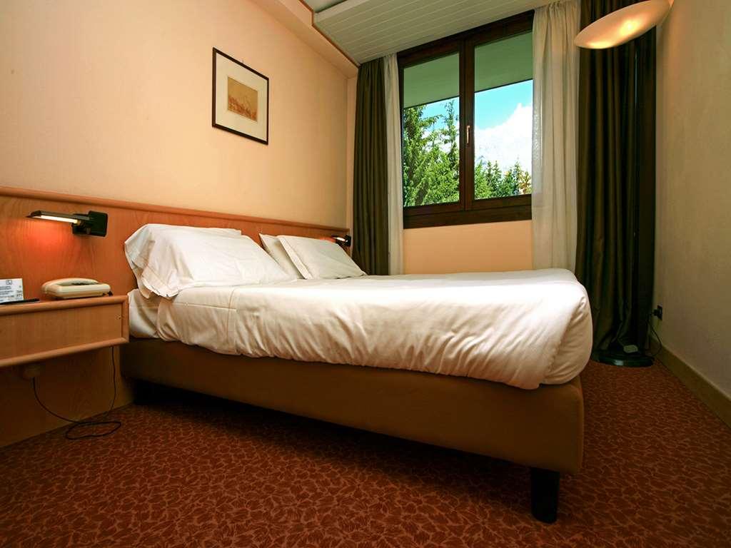 Hotel Les Jumeaux Courmayeur Kamer foto