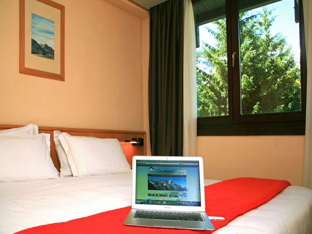 Hotel Les Jumeaux Courmayeur Kamer foto