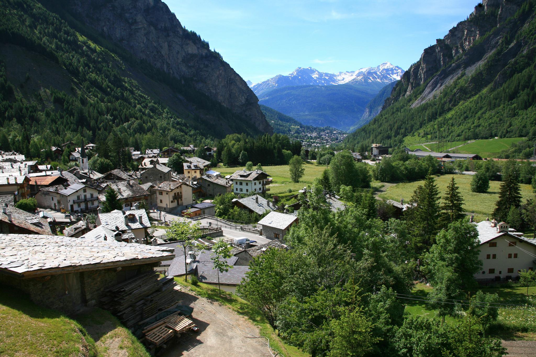 Hotel Les Jumeaux Courmayeur Buitenkant foto