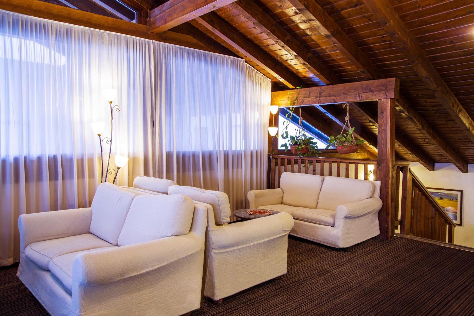 Hotel Les Jumeaux Courmayeur Buitenkant foto