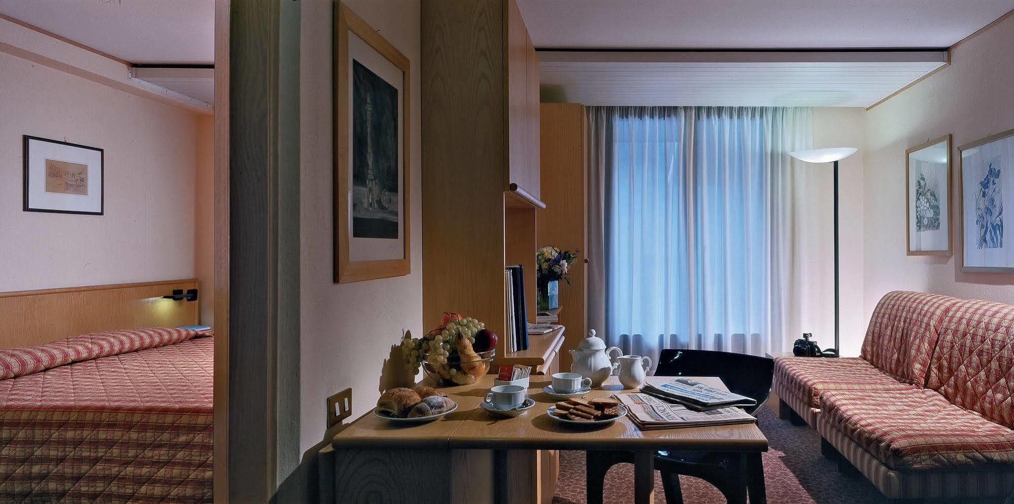 Hotel Les Jumeaux Courmayeur Kamer foto
